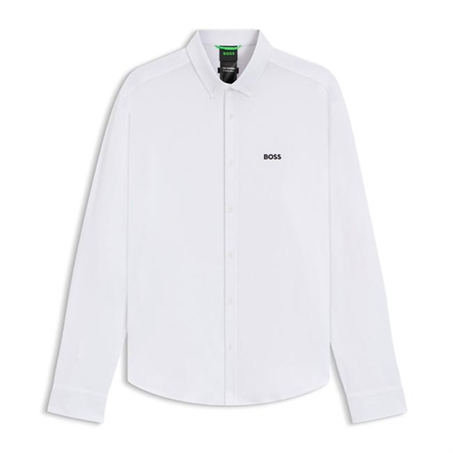Klassisk komfortabel skjorte fra BOSS i hvid med logo