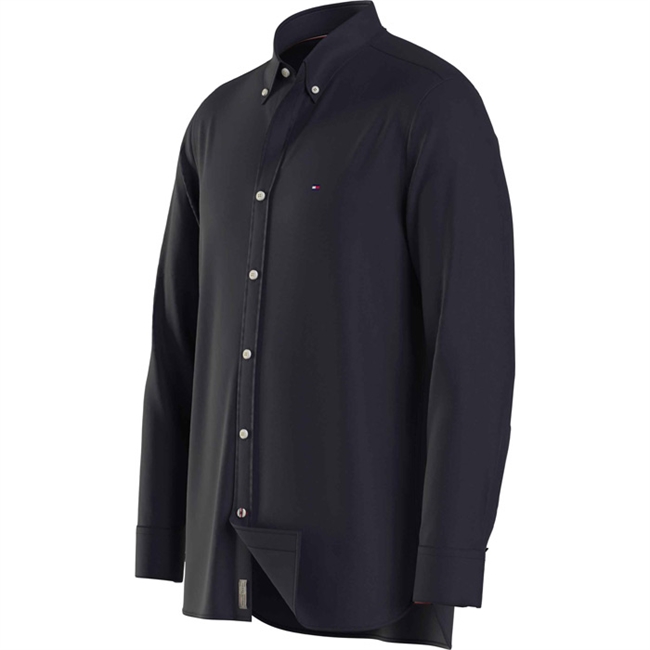 Lækker blød mørkeblå oxford skjorte med button-down fra Tommy Hilfiger.