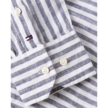 Lækker stribet hør skjorte fra Tommy Hilfiger.