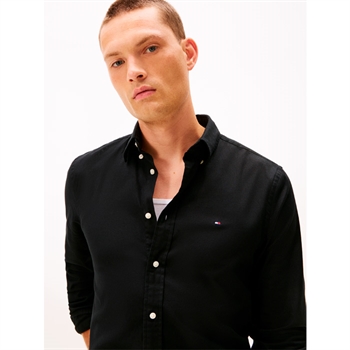 Moderne fløjls skjorte i sort fra Tommy Hilfiger