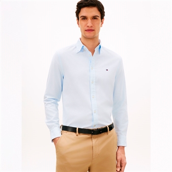 Moderne skjorte i lyseblå fra Tommy Hilfiger