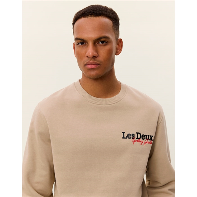 Pæn beige sweatshirt med logo på brystet fra Les Deux