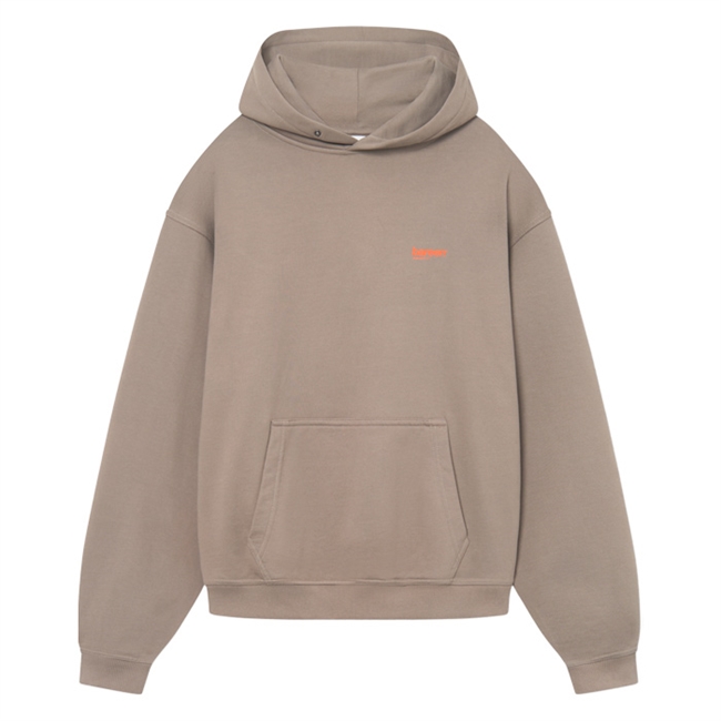 Smart oversized hoodie i brun fra Bareen med print på ryggen
