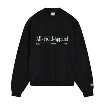 Stilren oversized sweatshirt i sort med print på brystet fra Bareen