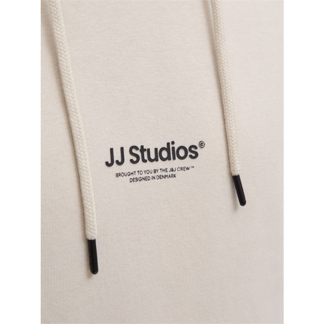 Klassisk pæn hoodie i sand farve fra Jack & Jones
