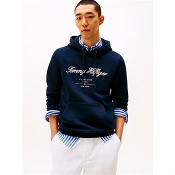 Pæn og moderne hoodie i blå med print fra Tommy Hilfiger