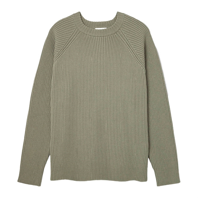 Stilren oversized strik med raglan ærmer i grøn fra Bareen