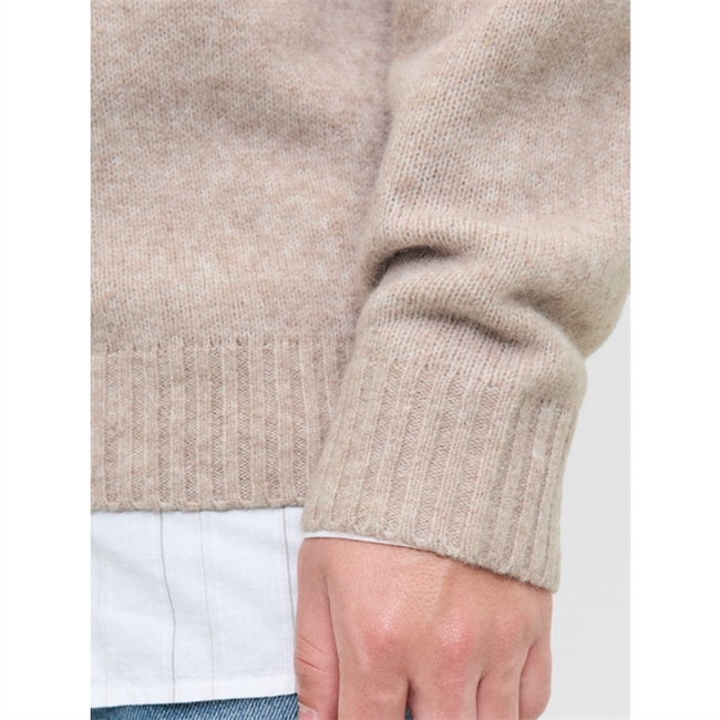 Pæn og enkel strik i beige fra Jack & Jones