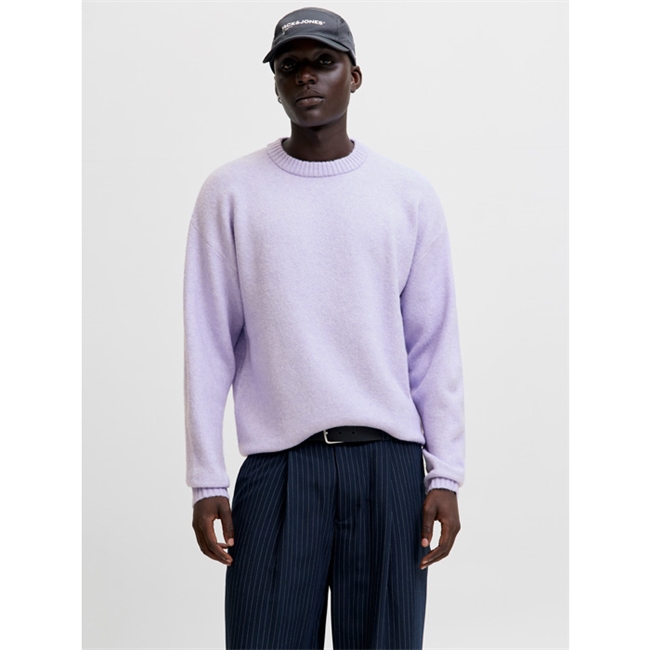 Pæn og enkel strik i lilla fra Jack & Jones