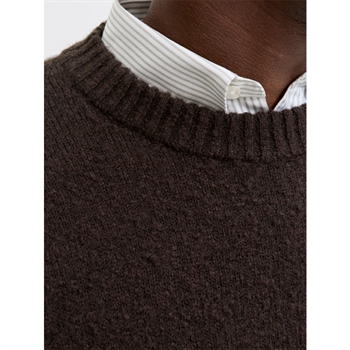 Pæn og enkel strik i mørkebrun fra Jack & Jones