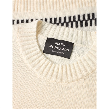 Pæn Islandsk strik i farven off white fra Mads Nørgaard