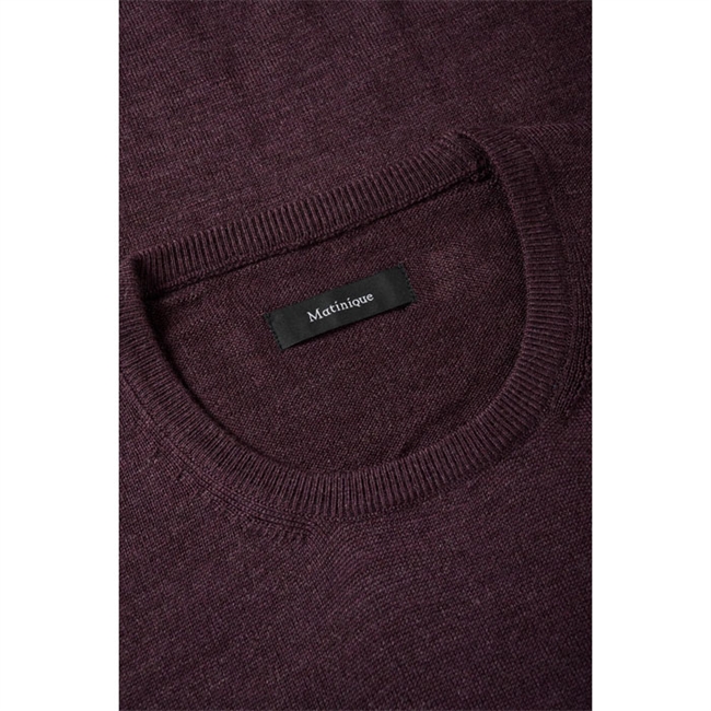 Pæn og enkel strik i bordeaux fra Matinique