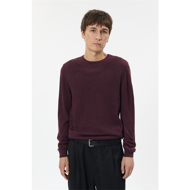 Pæn og enkel strik i bordeaux fra Matinique