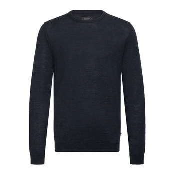 Pæn og enkel strik i navy fra Matinique