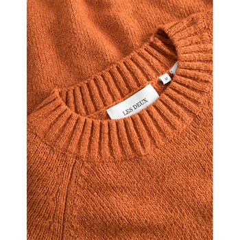 Smart orange strik trøje fra Les Deux.