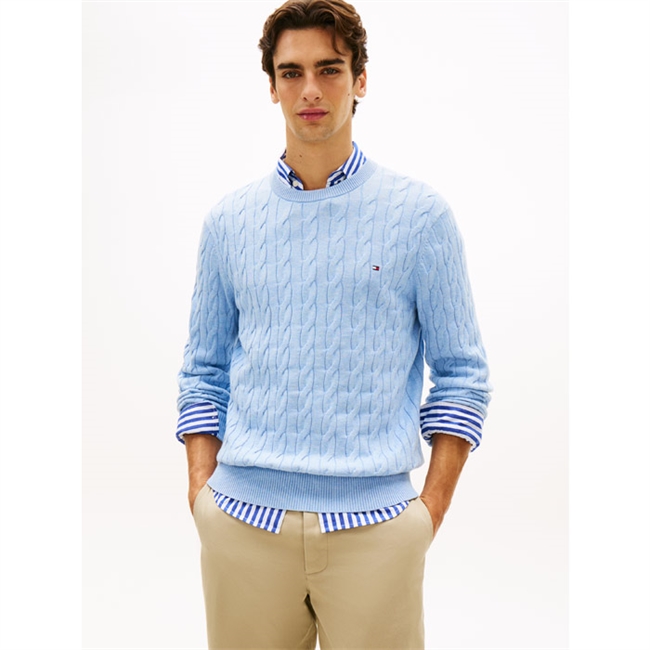 Moderne lyseblå crew neck strik fra Tommy Hilfiger med logo