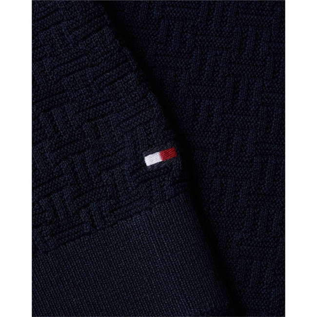 Mørkeblå strik med struktur fra Tommy Hilfiger.