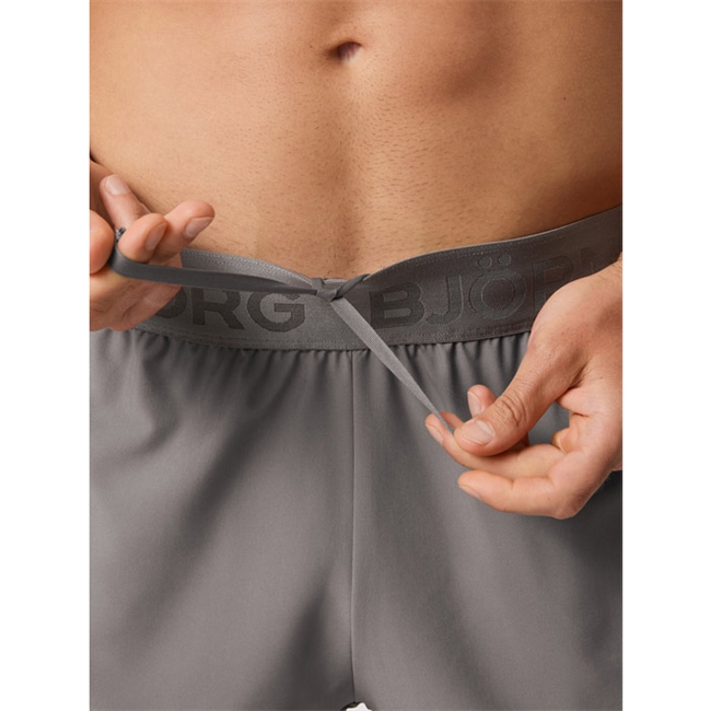 Short sports shorts fra Björn Borg med logo i grå