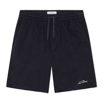Moderne shorts i navy med logo fra Les Deux