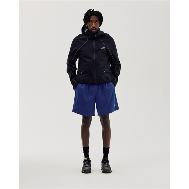 Lækre mesh shorts i farven cobalt blå med logo fra Bareen
