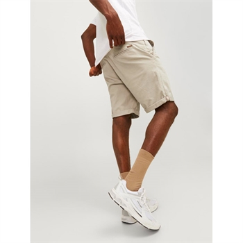 Klassiske chino shorts i sandfarve fra Jack & Jones