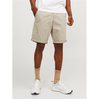 Klassiske chino shorts i sandfarve fra Jack & Jones