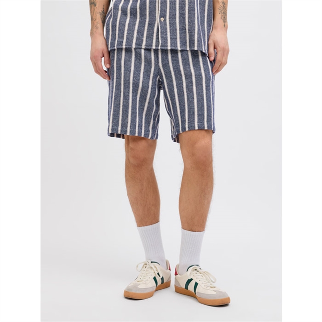 Lækre stribet jogger shorts i blå og hvid fra Jack & Jones