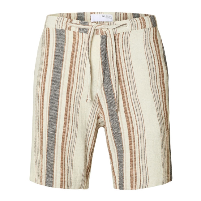 Lækre sommer shorts i sand farve med striber fra Selected