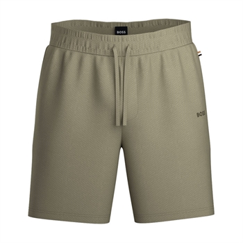 Klassiske behagelige shorts i grøn fra BOSS