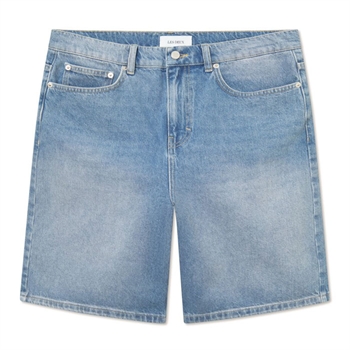 Lækre blå washed garment shorts fra Les Deux