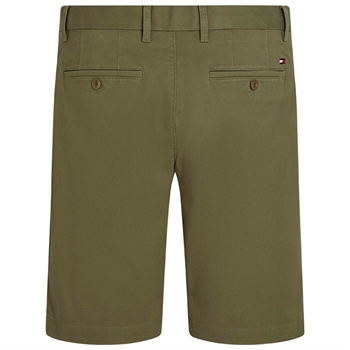 Klassiske chino shorts i grøn fra Tommy Hilfiger.