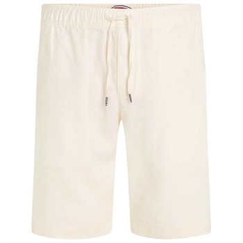 Lette og lækre hørshorts fra Tommy Hilfiger.