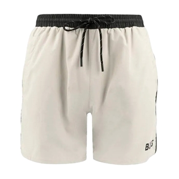 Ikoniske hvide badeshorts med sorte detaljer fra BOSS