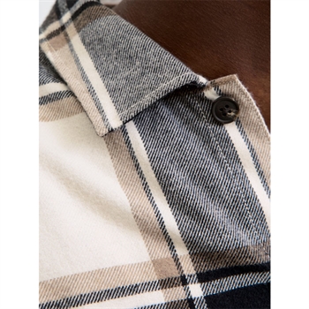 Lækker ternet overshirt i sand farve fra Jack & Jones