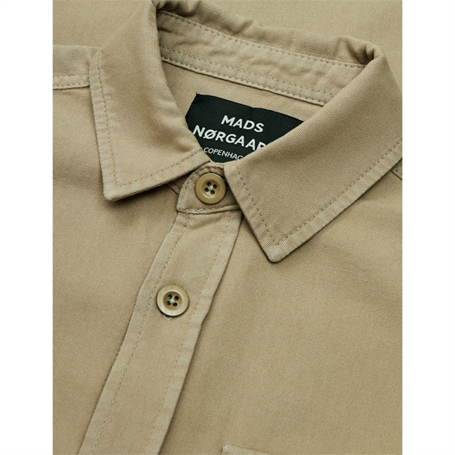 Moderne Mads Nørgaard overshirt i mørke beige med brystlommer