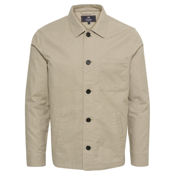 Flot og let overshirt fra Matinique i beige.