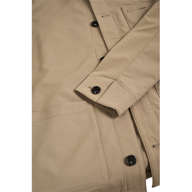 Lækker beige overshirt fra Matinique.