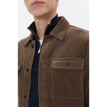 Moderne pæn overshirt i brun fra Matinique