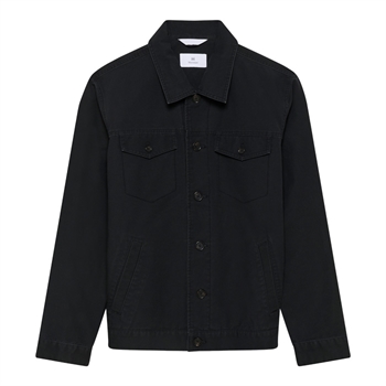 Moderne basic overshirt i sort fra Matinique
