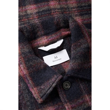 Moderne ternet overshirt i navy og røde tern fra Matinique