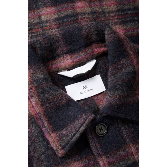 Moderne ternet overshirt i navy og røde tern fra Matinique