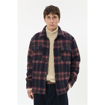 Moderne ternet overshirt i navy og røde tern fra Matinique