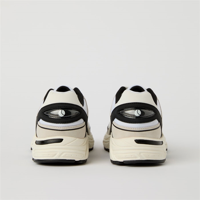 Smart hvid og sort sneaker fra Björn Borg.