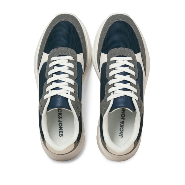 Smarte sneakers i blå, beige og hvid fra Jack & Jones.