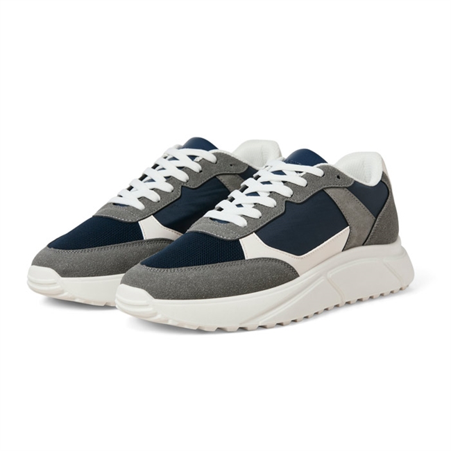 Smarte sneakers i blå, beige og hvid fra Jack & Jones.