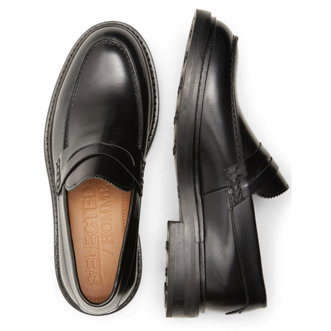 Klassisk og Stilfuld Sort Læder Loafer fra Selected.