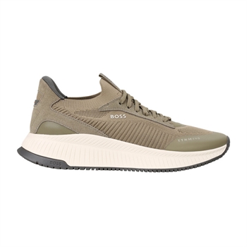 Smart og komfortabel BOSS Sneaker i støvet lys grøn farve.