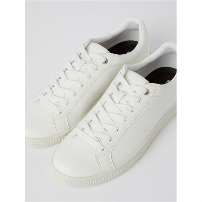 Klassisk hvid sneaker fra Björn Borg.