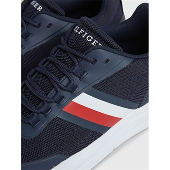 Klassisk og smart Sneaker i blå fra Tommy Hilfiger.
