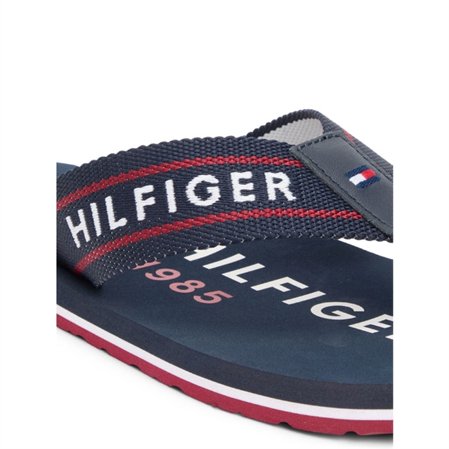 Lækre mørkeblå sandaler med logo detaljer fra Tommy Hilfiger